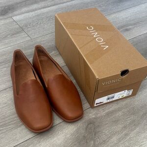 Vionic Women's Tan Leather Loafers